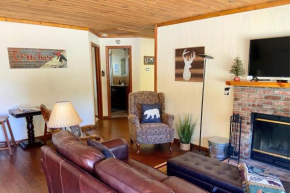 Big Bear Lake Cabi Hot Tub Dog Friendly